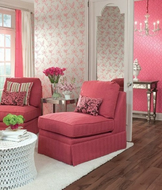 rosa-Sessel-Wohnzimmer