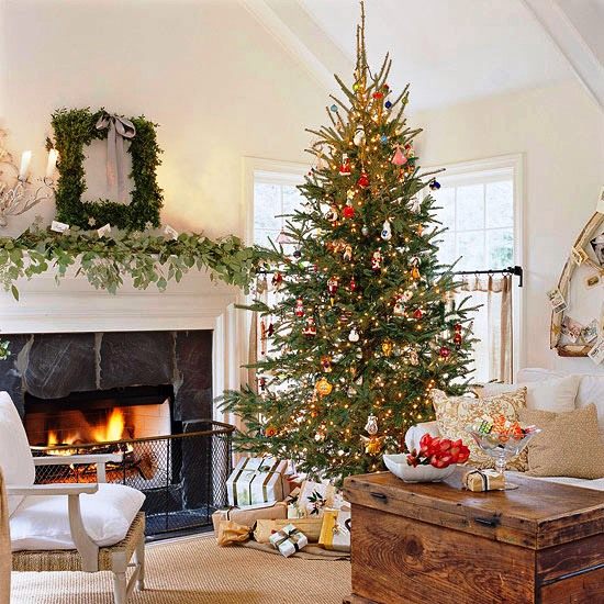 traditioneller-weihnachtsbaumschmuck