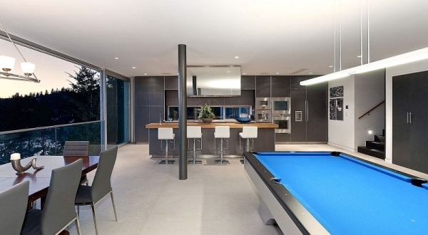 luxuriöse Villa billiardtisch essbereich küche