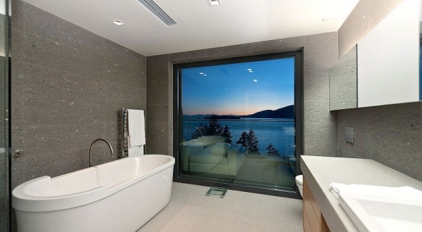 luxuriöse Villa fenster badewanne badezimmer