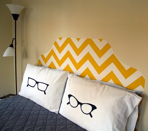 Schlafzimmer-weiß-gelbe-Streifen