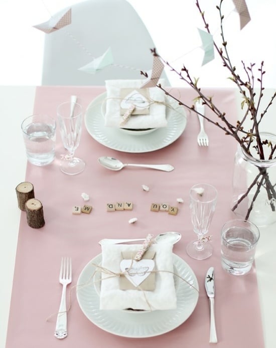 rosa Tischdeko zum Valentinstag