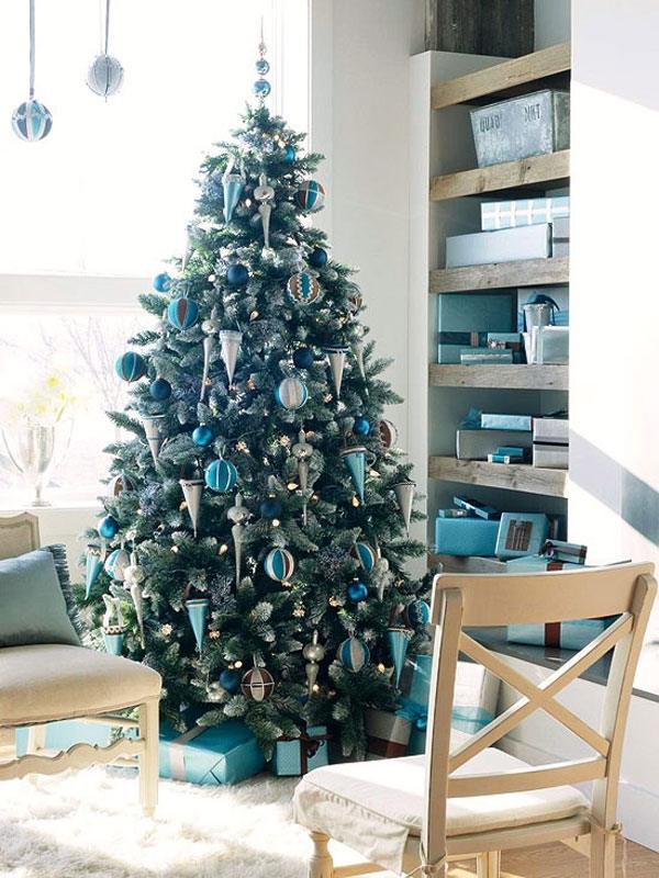 Weihnachtsbaum-blau-weiß-dekoriern