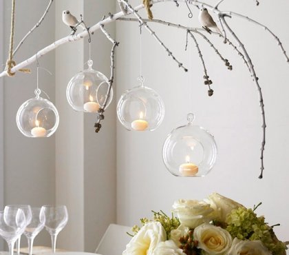 Winter-Deko-Ideen-zu-Hause-glaskugeln-vögel-tisch