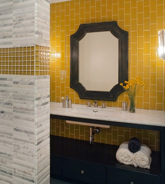 gelbe-Akzente-Badezimmer