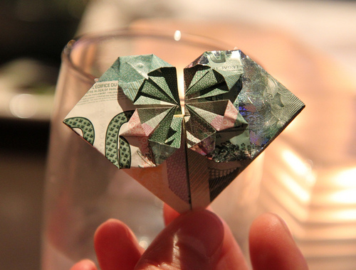 geldgeschenke-zu-weihnachten-basteln-origami-herz
