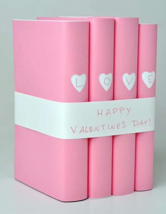geschenkideen valentinstag buchband rosa dekoration sie