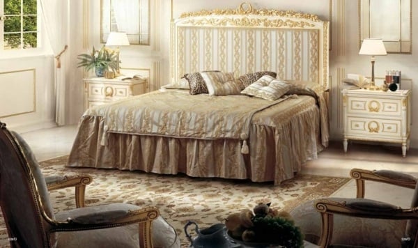 luxuriöses-Schlafzimmer-elegantes-königliches-Bett