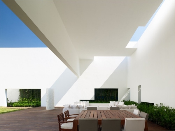 modernes-Haus-Mexiko-outdoor-patio-bereich