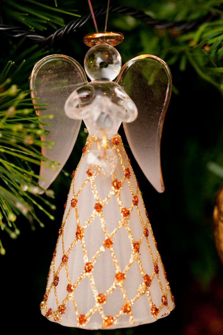 religiöse weihnachtsmotive engel deko weihnachtsbaum weiss gold schmuck