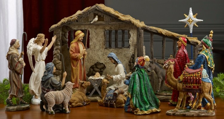 religiöse weihnachtsmotive krippe figuren jesus geburt dekoration tradition