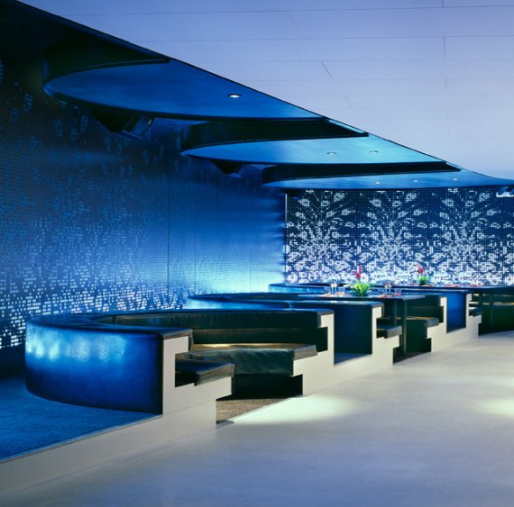 restaurant-interieur-design-beleuchtung-blau
