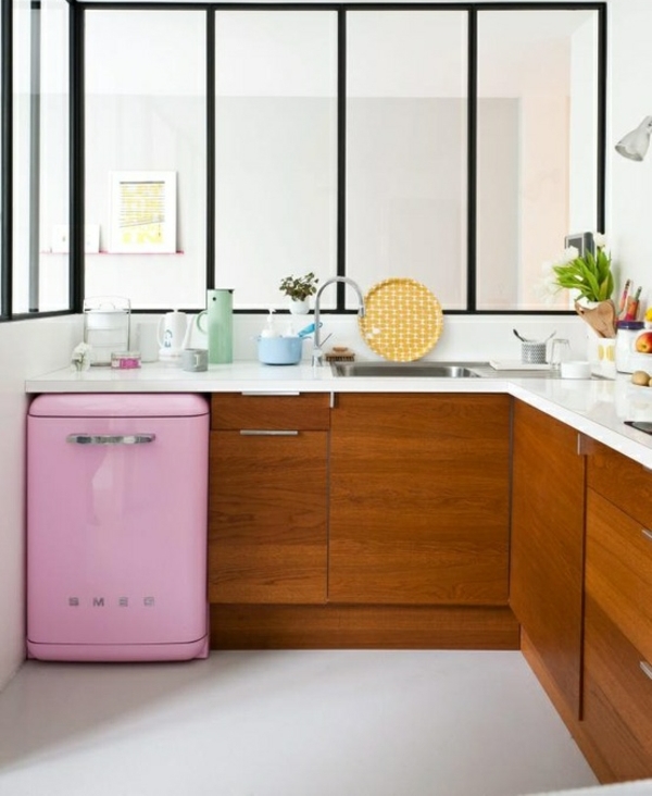 retro-Küche-rosa-Kühlschrank