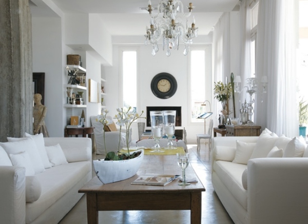 traditionelles-Wohnzimmer-weiße-Farbe