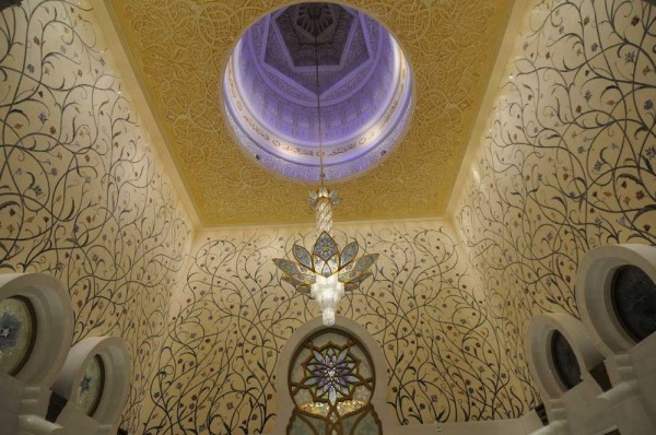 Exklusive Bodenbeläge und Wandverkleidung - Abu Dhabi Mosque Budri