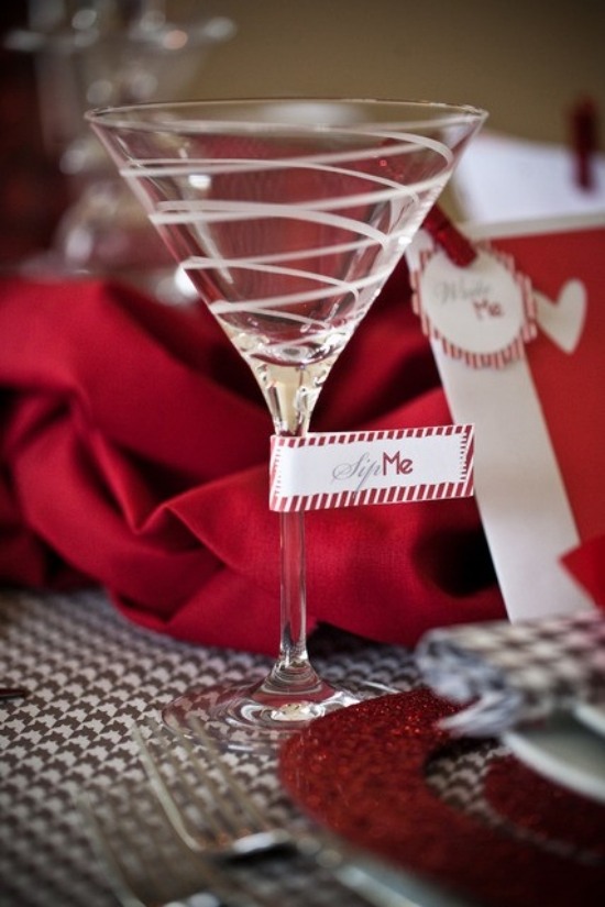 Ideen Tischdeko Valentinstag martini glas etikett