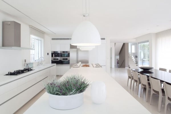 einrichtung im mediterranen stil küche appartement weißes interieur