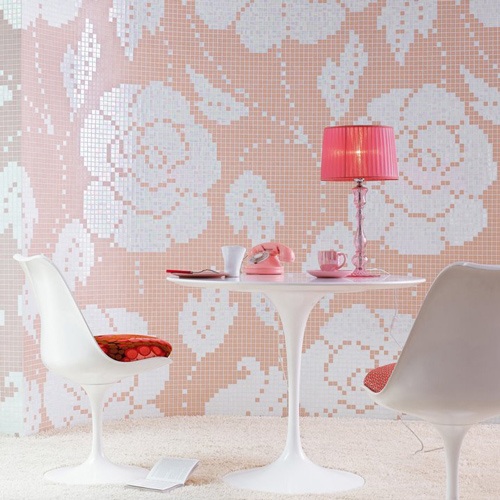 elegante rosa-rote Glasfliesen Wandgestaltung