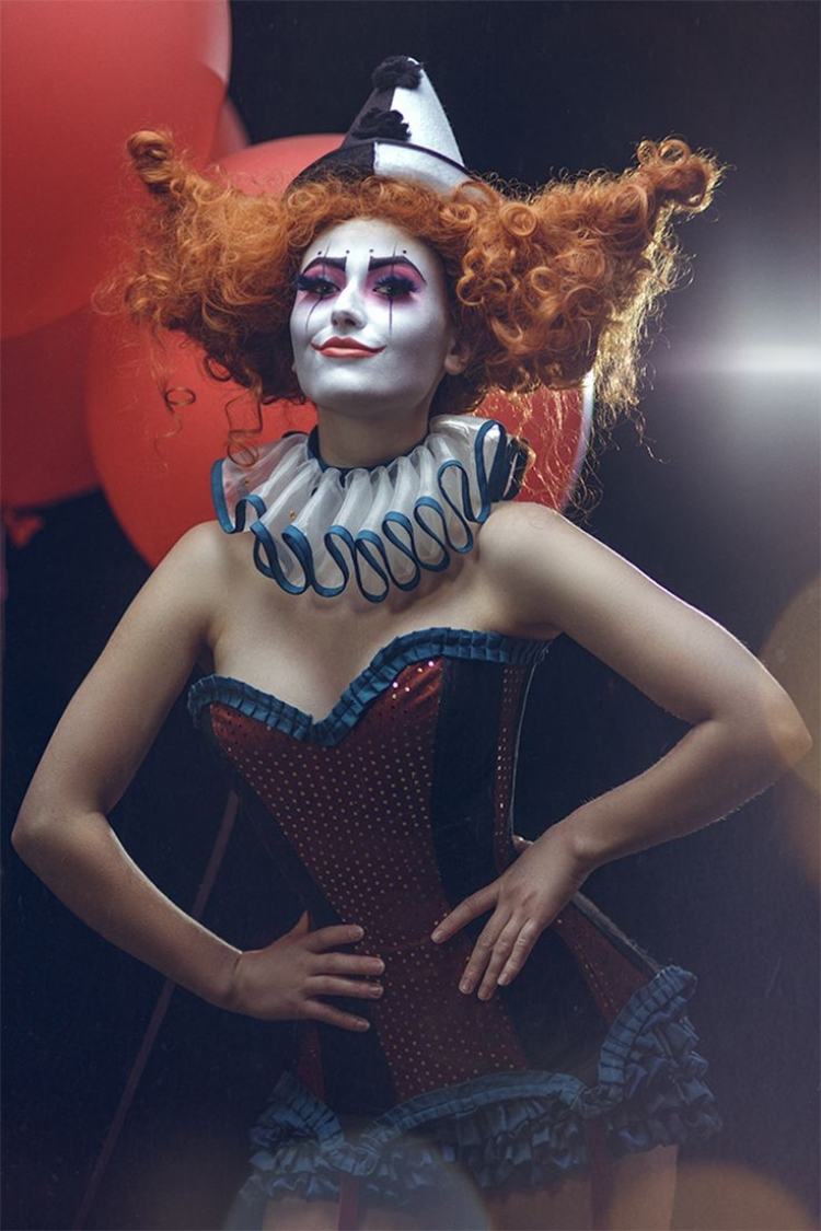 fasching-karneval-schminktipps-perucken-frau-clown-zirkus