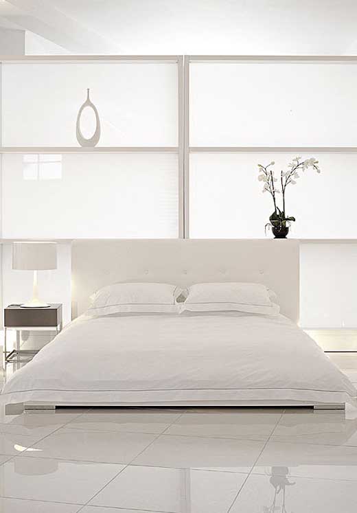 elegante einrichtung in weiß schlafzimmer