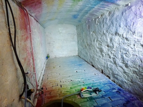 moderne kunst installation edwin deen liquid rainbow
