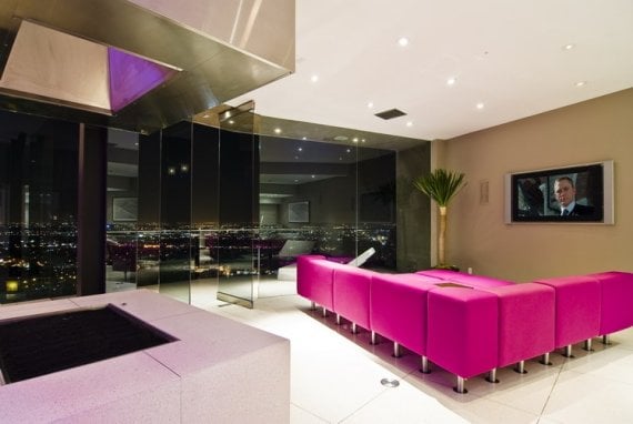 moderne loft wohnung bader haus rosa sofa wohnzimmer