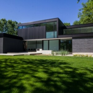 modernes Haus-minimalistische Fassade