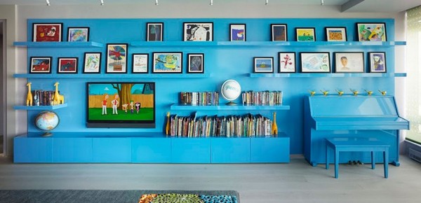 chicke  Wohnung-blaue Wohnwand