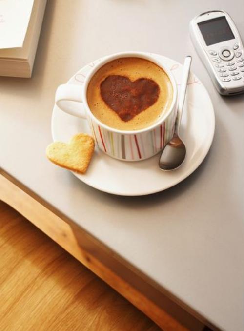 süße Ideen Valentinstag kaffee herzen herzplätzchen
