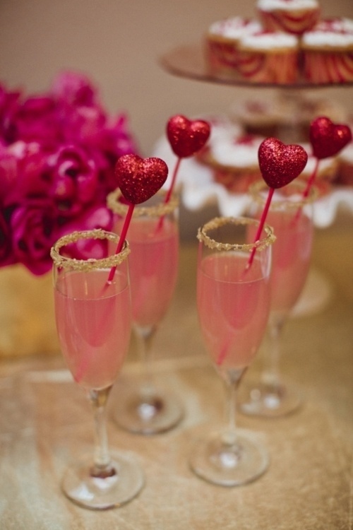 süße Ideen Valentinstag rosa coctails herzen sticks