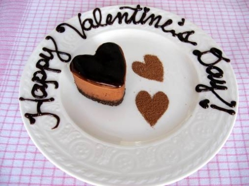 süße Ideen Valentinstag schokolade schreiben teller
