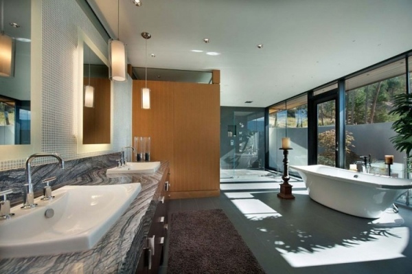 Badezimmer Badewanne moderne Einrichtung