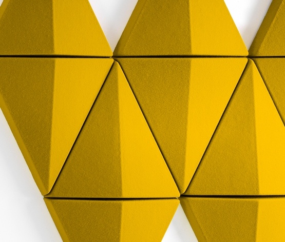 Gelbe Wand-Module Dreieckig Reliefoberfläche