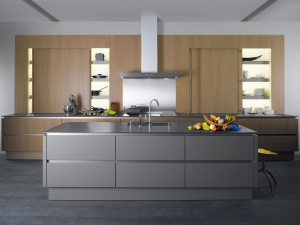 Kücheninsel Grau Holzwand Paneele SieMatic Design Küchenstudio