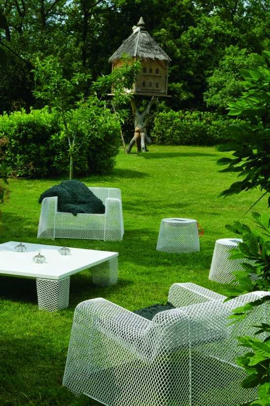 Moderne Gartenmöbel transparent weiß