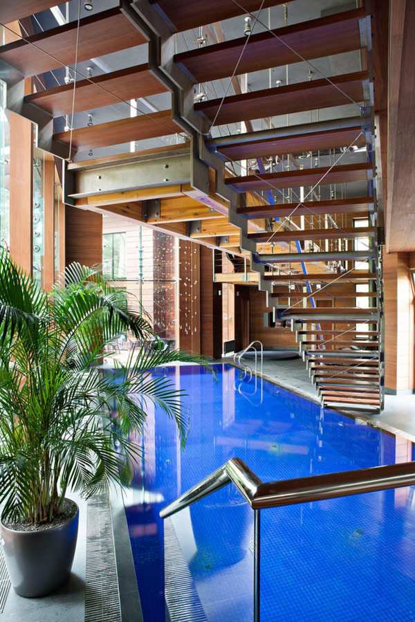 Schwimmbecken Treppe Designerhaus Moskau