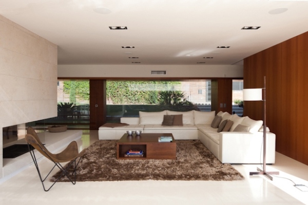 Wohnzimmer Weiß Beige Sofa-Set Teppich flauschig