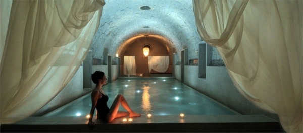 designer hotel mit außergewöhnlicher atmosphäre schwimmbecken