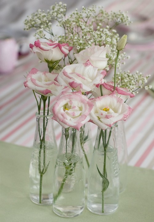 wirkungsvolle Tischdeko Frühling-Rosen Maiglöckchen
