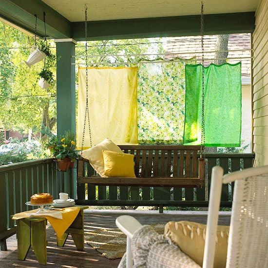 farbige stofbahnen gardinen veranda