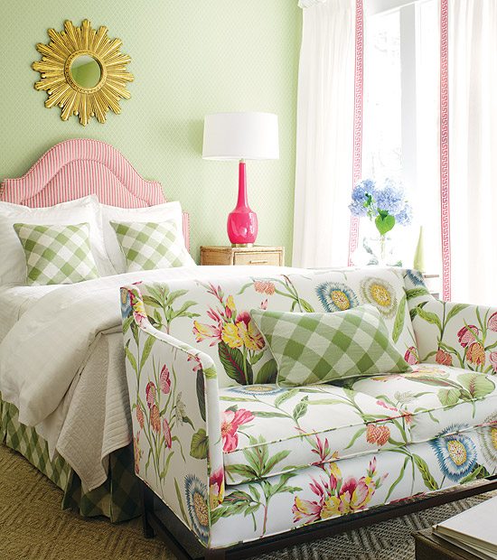 frühlingsdeko ideen schlafzimmer sofa grün