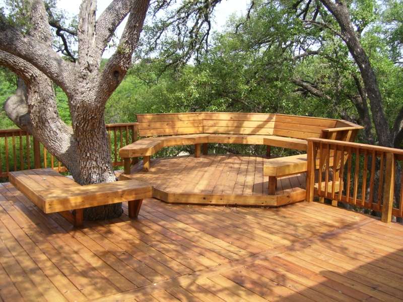 21 Ideen für einen Gartenbank - Holz Sitzbank im Garten ...
