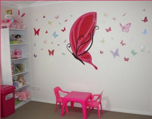 ideen für schmetterlinge dekoration im kinderzimmer rosa rot