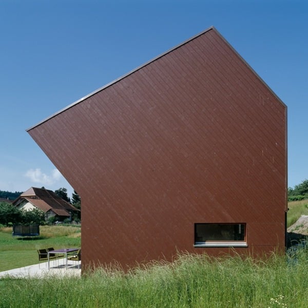 moderne Haus-Fassadengestaltung aus Holz