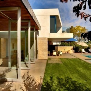 modernes-hausdesign-in-pacific-palisades-familienhaus