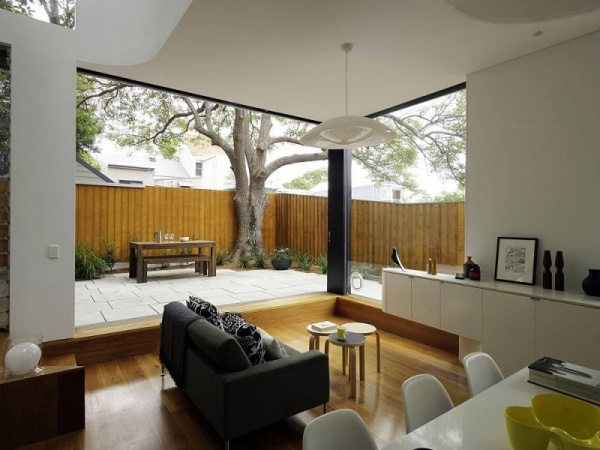 Architektenhaus behaglich schlichte Möbel Sofa Holzbelag