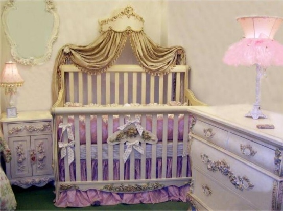 Babyzimmer für Mädchen-Einrichtungsideen Prinzessin-Stehlampe Design rosa