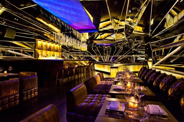 Bar Design dubai alegra club leder sessel restaurant