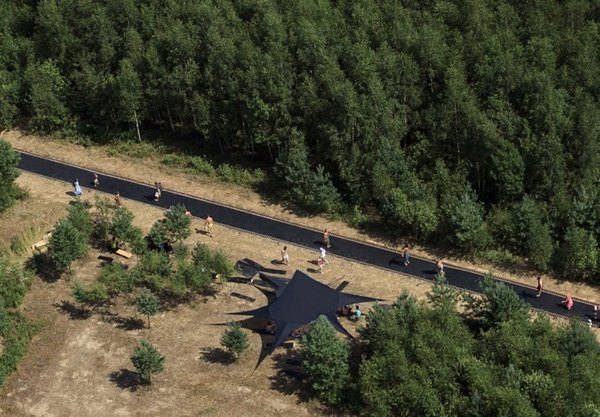 Gehweg Trampolin 50 Meter lang Russland