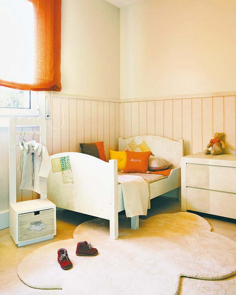 Kinderbett-orange Gardinen Schmetterling Teppich 